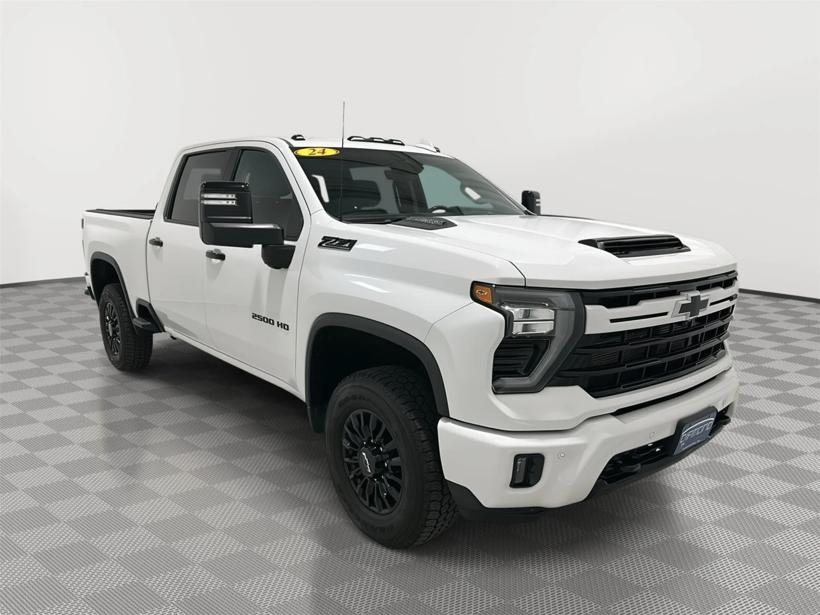 Used 2024 Summit White Chevrolet LTZ image 7