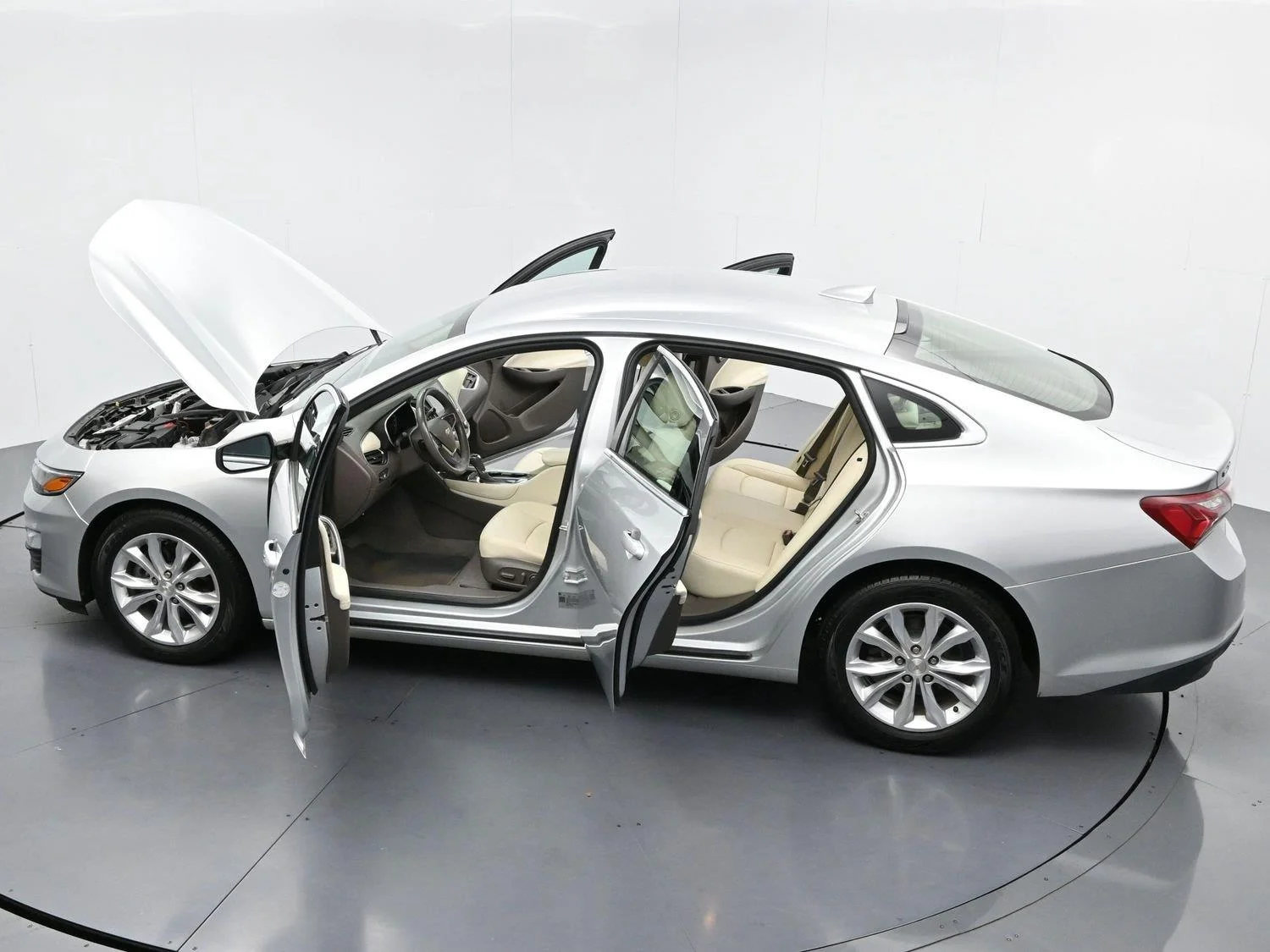 Used 2020 Silver Ice Metallic Chevrolet LT image 38