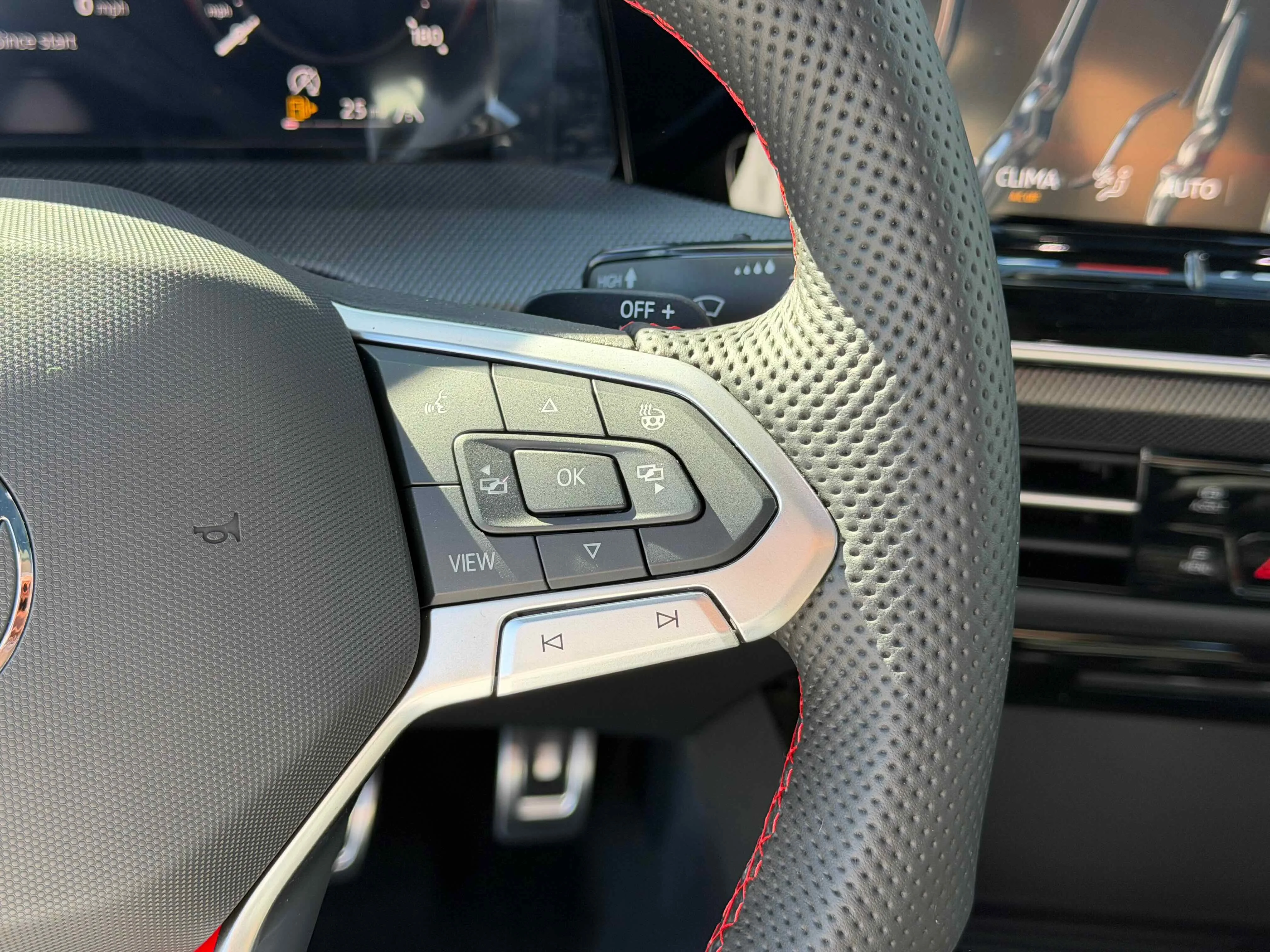 New 2026 Moonstone Volkswagen SE image 21