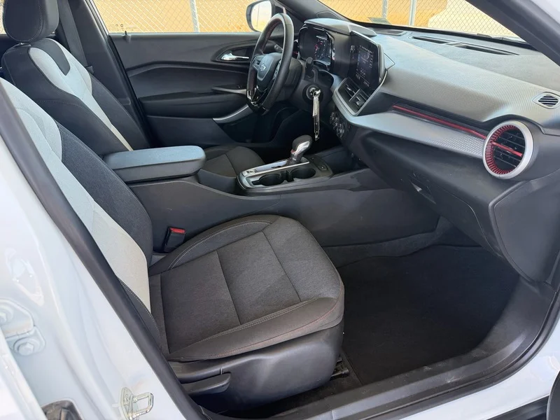 Used 2024 Summit White Chevrolet 1RS image 16