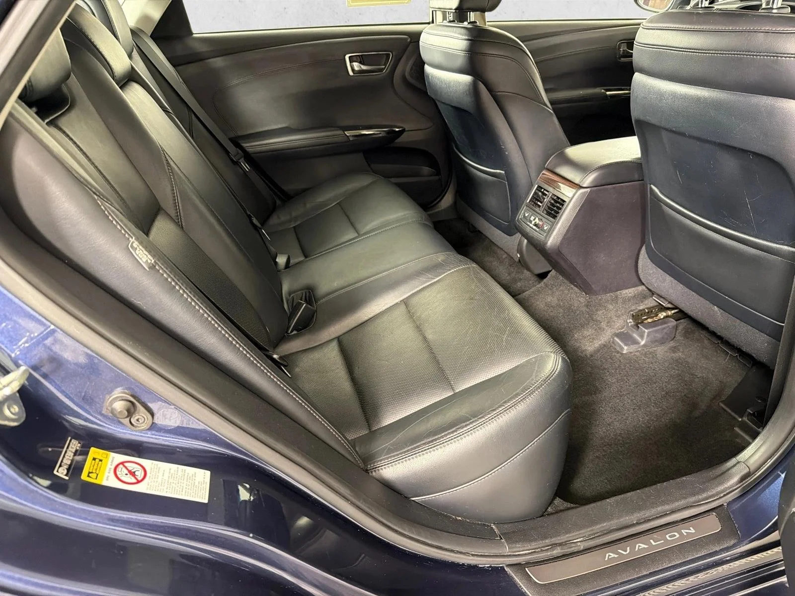 Used 2015 White Toyota XLE Touring image 17