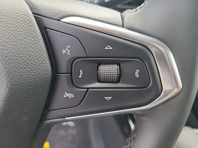 New 2026 Mosaic Black Metallic Chevrolet LT image 25