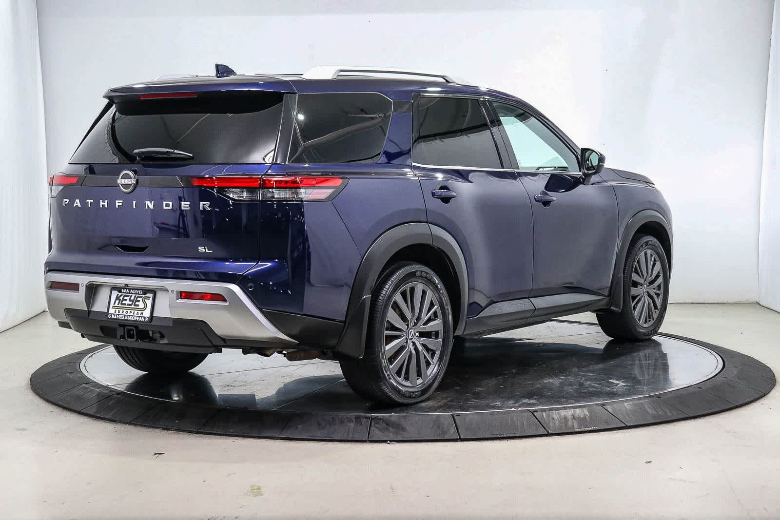 Used 2022 Deep Ocean Blue Pearl Nissan SL image 4