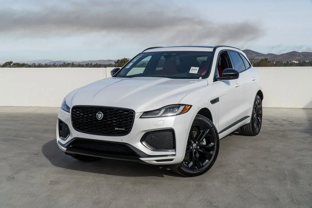 2025 Jaguar F-PACE P250 R-Dynamic S's photo