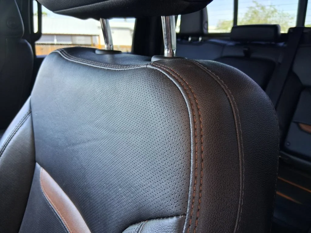 Used 2025 Onyx Black GMC AT4 image 20