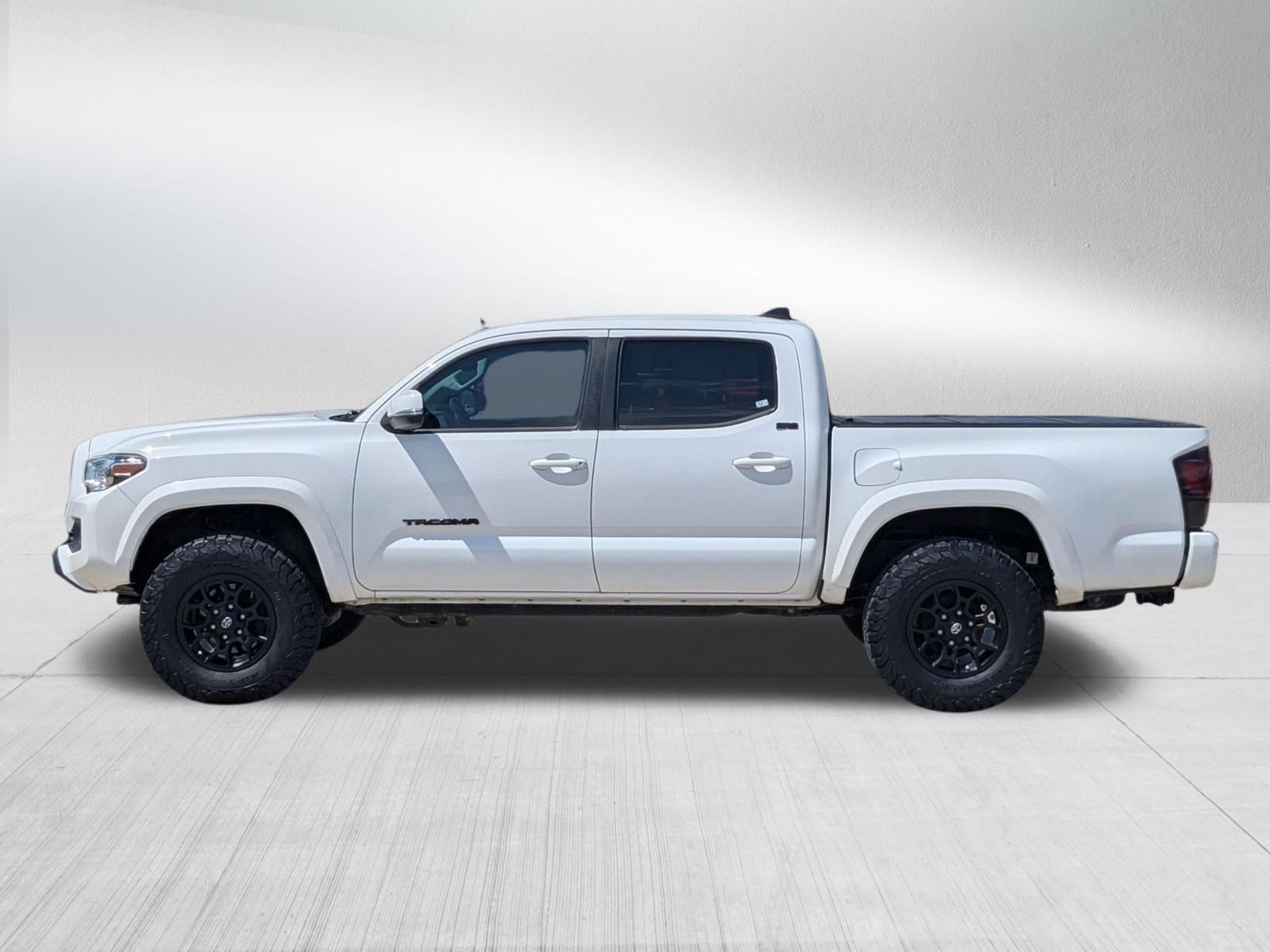 Used 2020 White Toyota SR5 V6 image 2