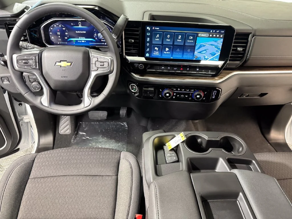 New 2026 Summit White Chevrolet LT (2FL) image 10