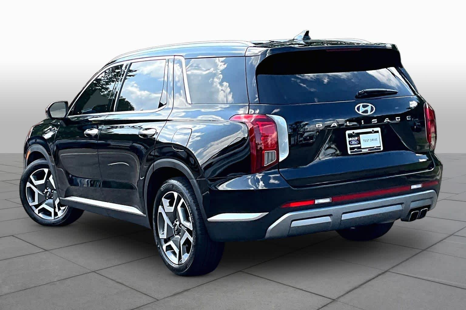 Certified Used 2023 Abyss Black Pearl Hyundai Limited image 11