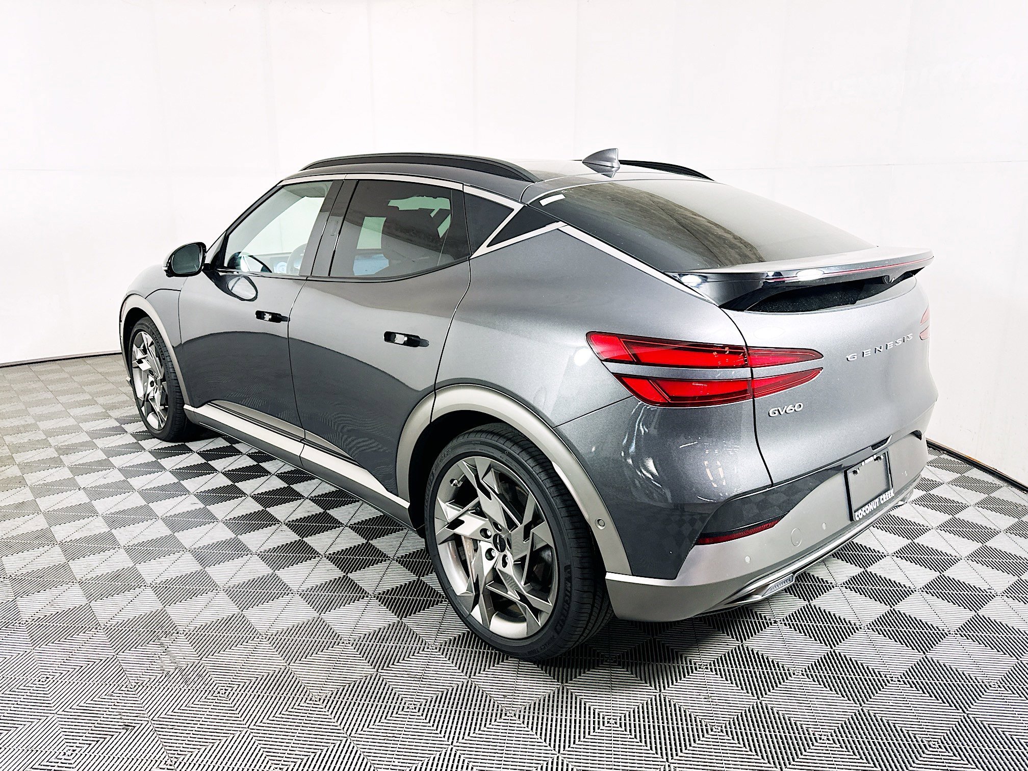 2023 Genesis GV60 thumbnail 7