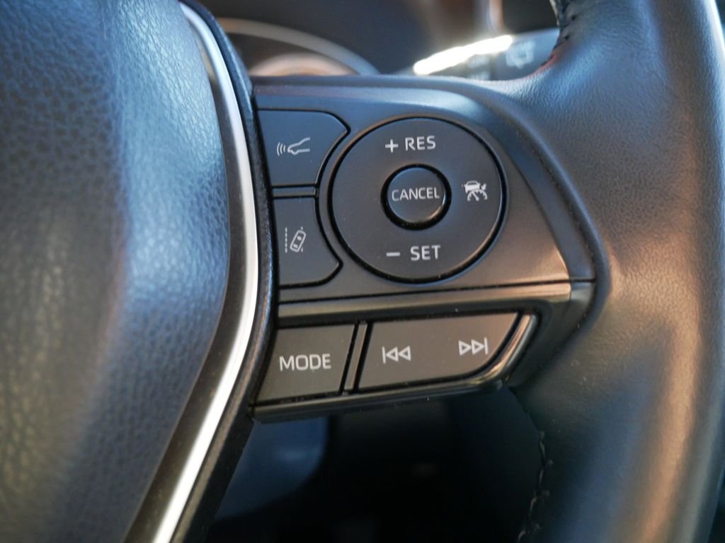 2024 Toyota Venza LE - Photo 25