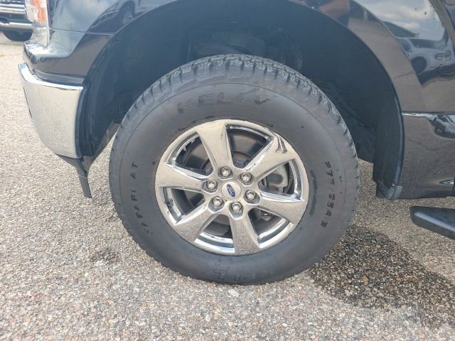 Used 2020 Black Ford XLT image 30