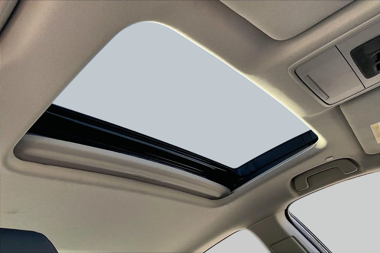 Certified Used 2023  Honda Touring image 16