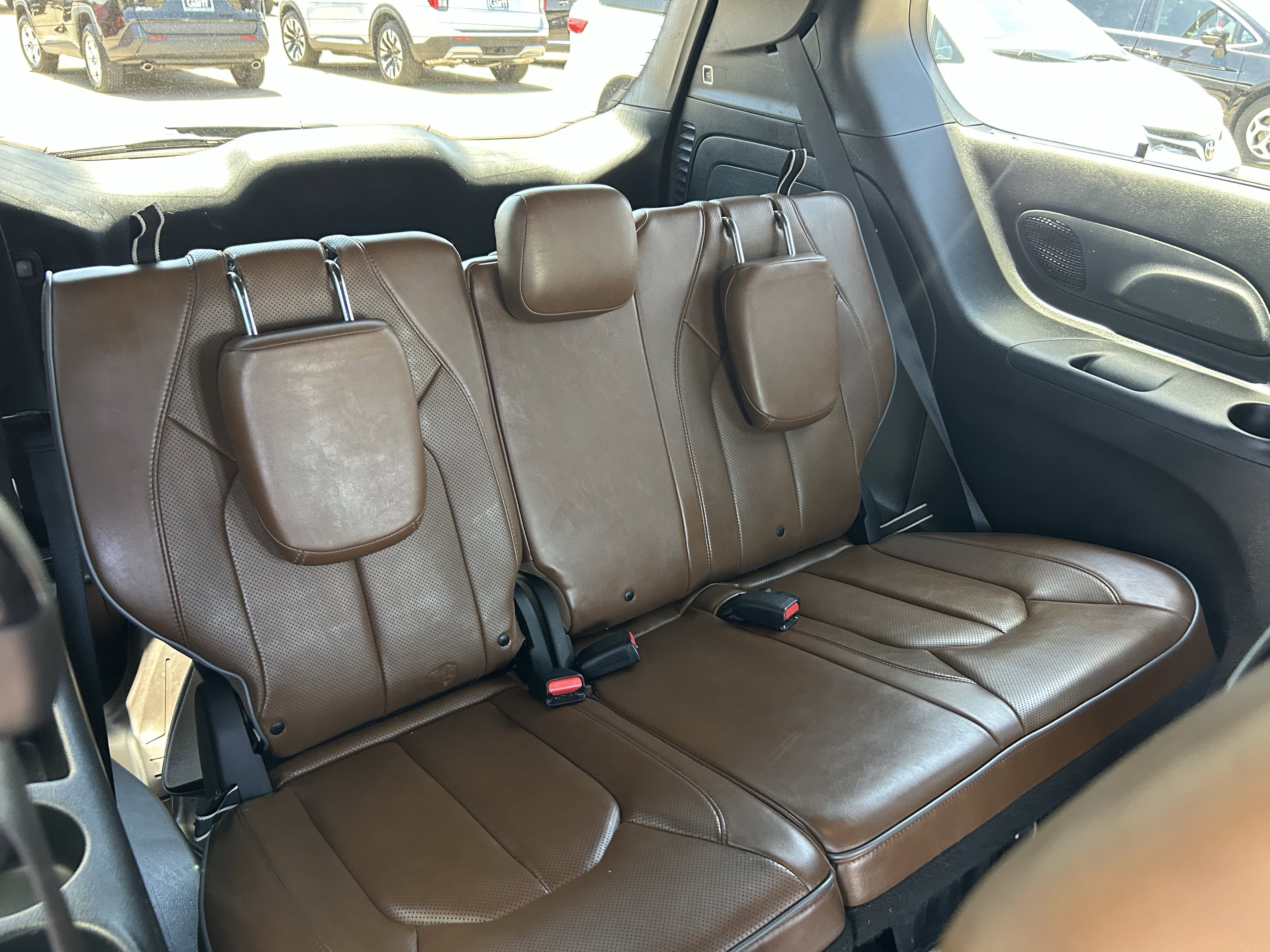 Used 2021 Ocean Blue Metallic Chrysler Hybrid Limited image 15