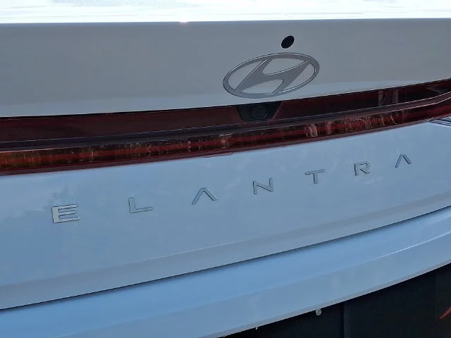 New 2026 White Hyundai Blue image 18