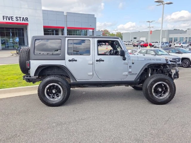 Used 2015 Silver Jeep Unlimited Rubicon image 14
