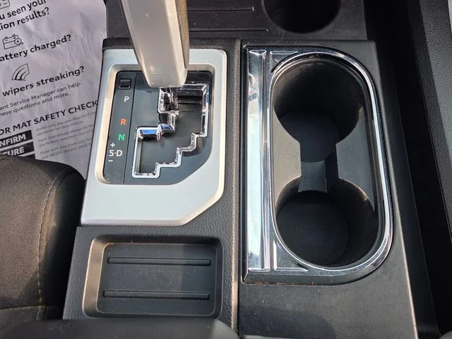 Used 2018 Silver Toyota SR5 image 18