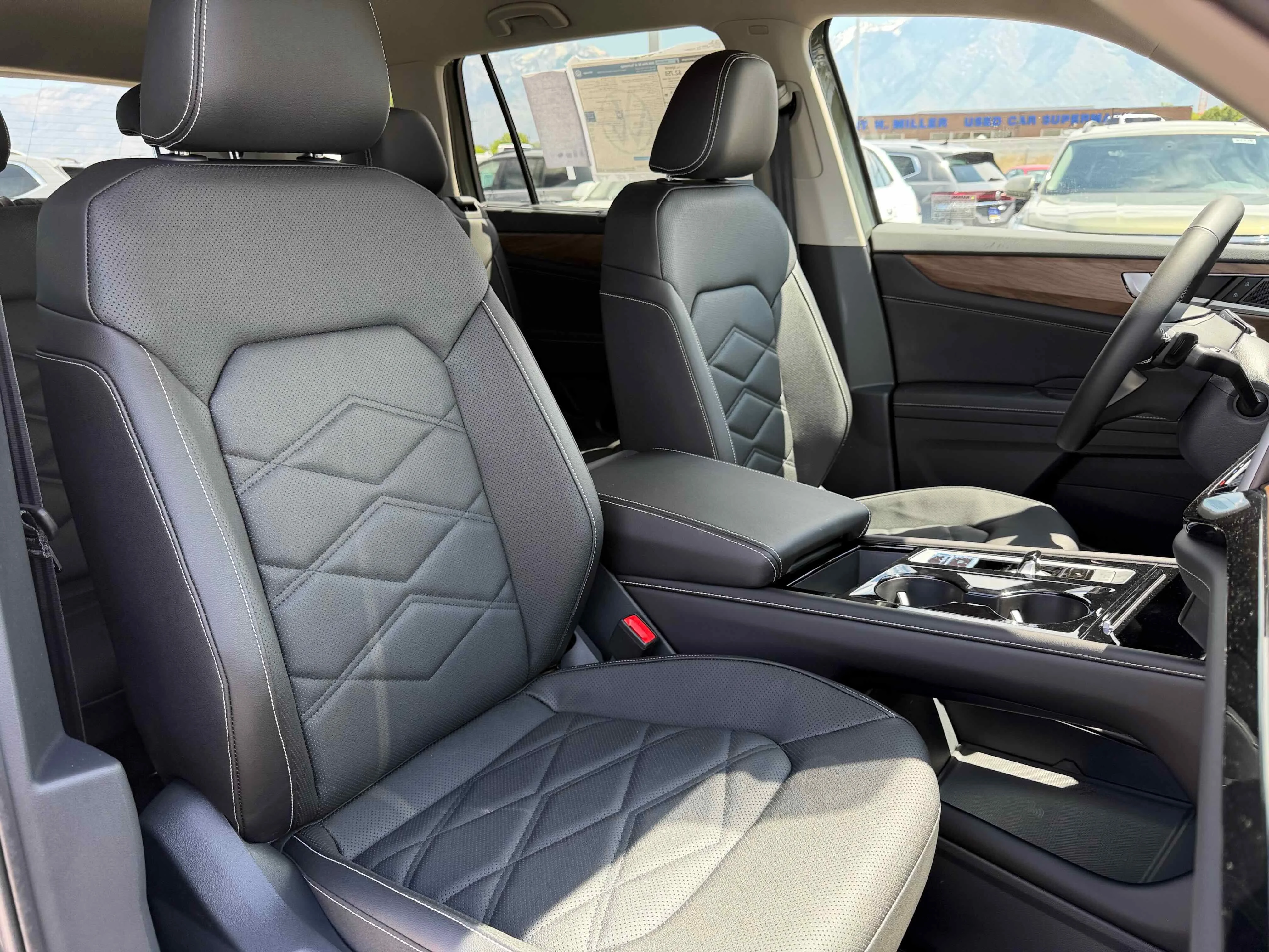 New 2026 Green Volkswagen 2.0T SE w/Technology image 30