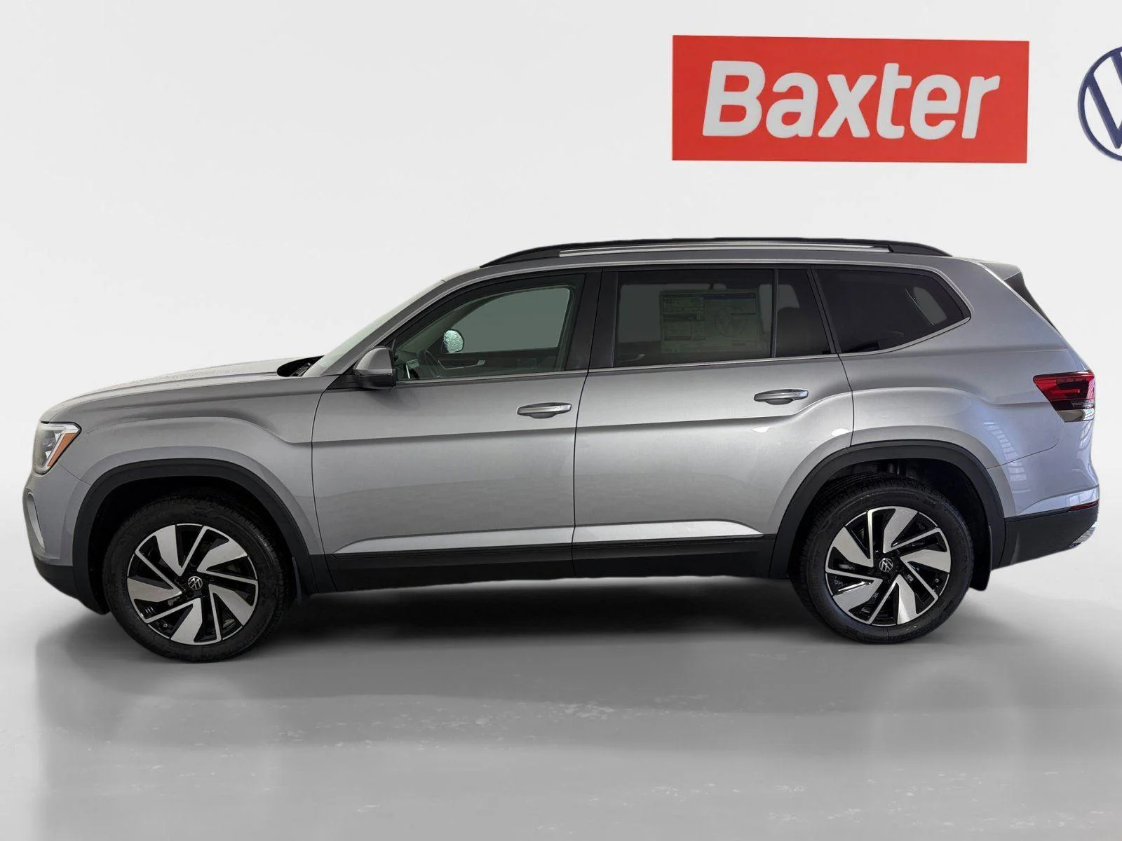 New 2026 Silver Mist Metallic Volkswagen 2.0T SE w/Technology image 4