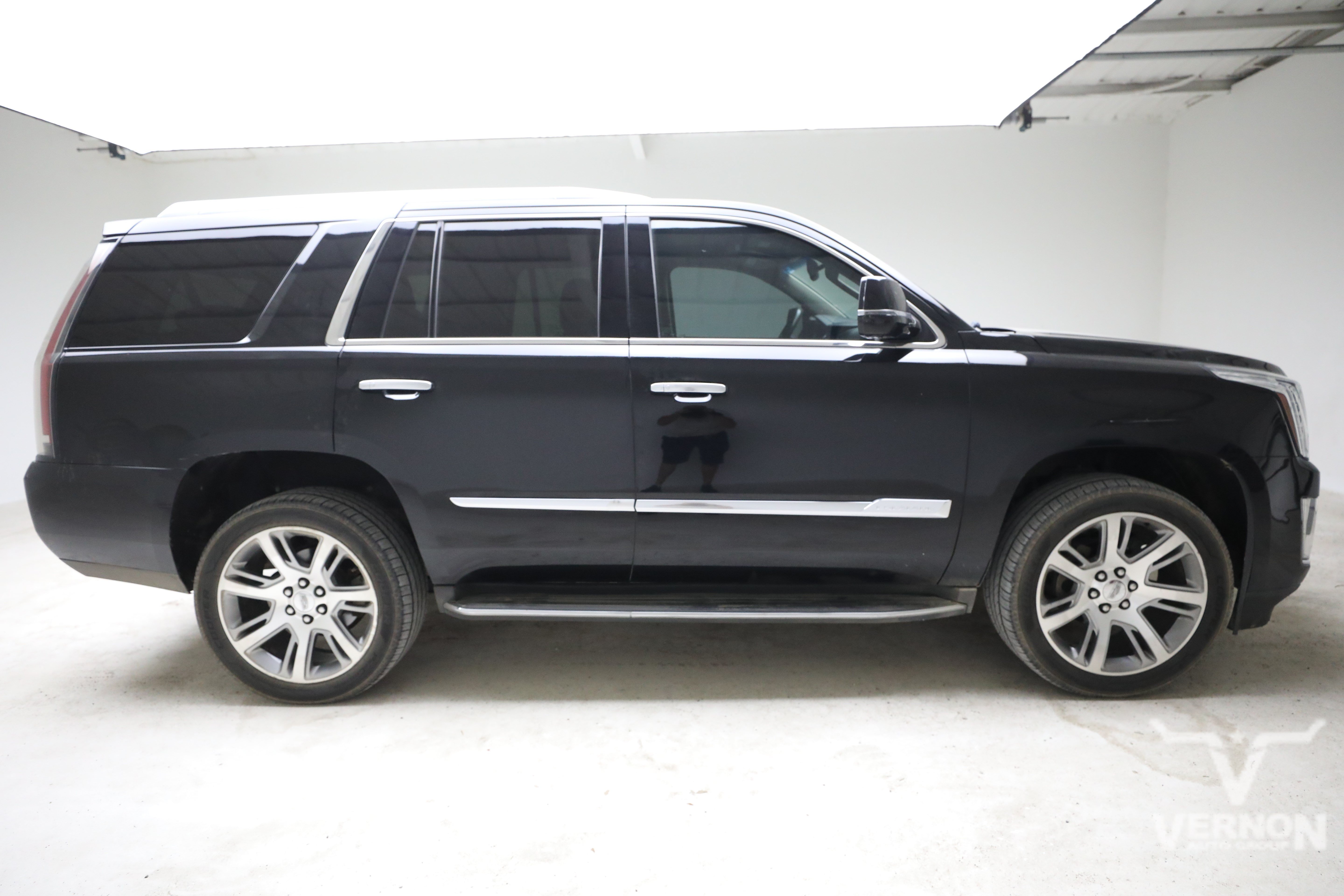 Used 2016 Black Raven Cadillac Y image 5