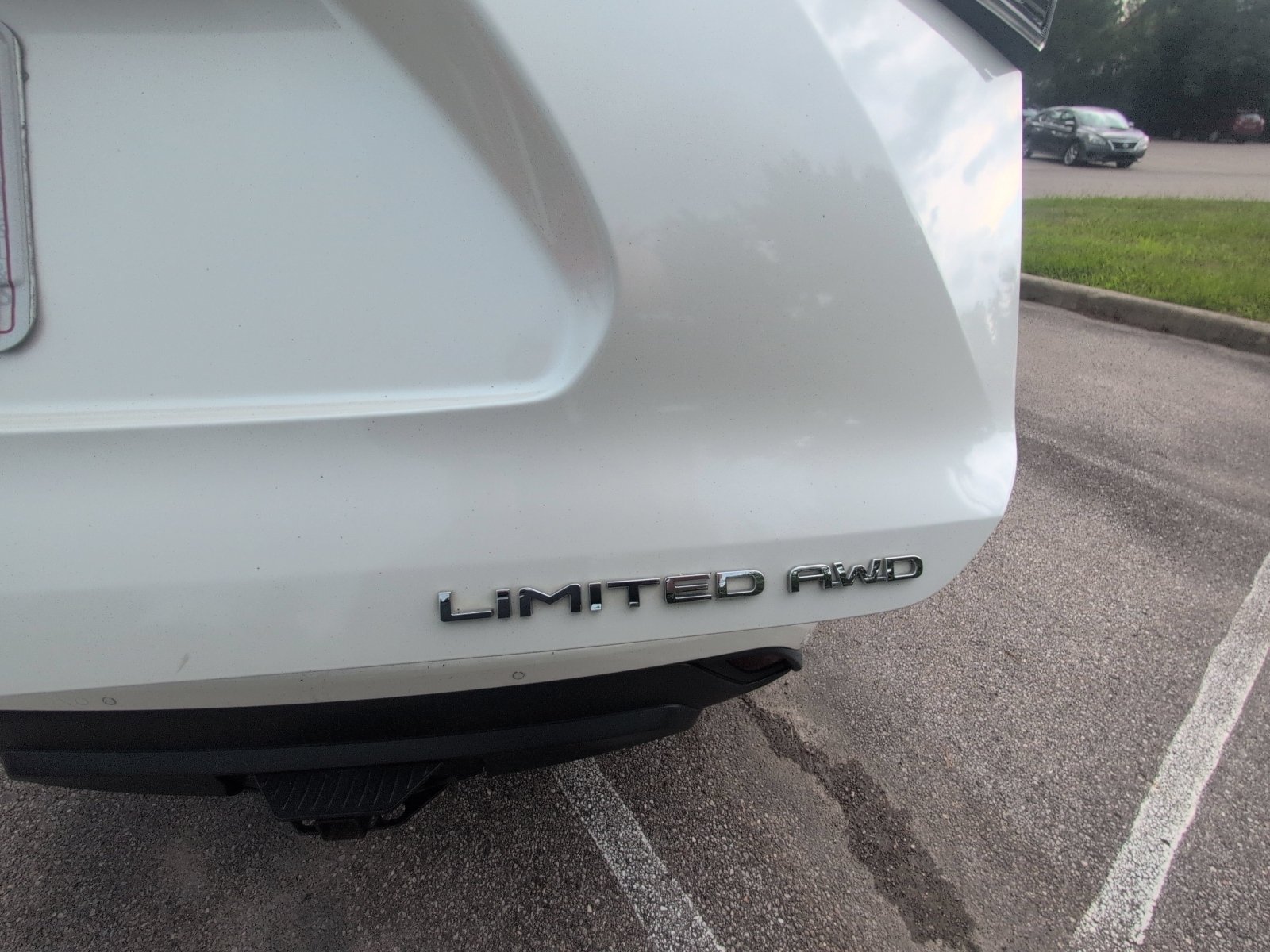 Used 2020 Blizzard Pearl Toyota Limited image 34
