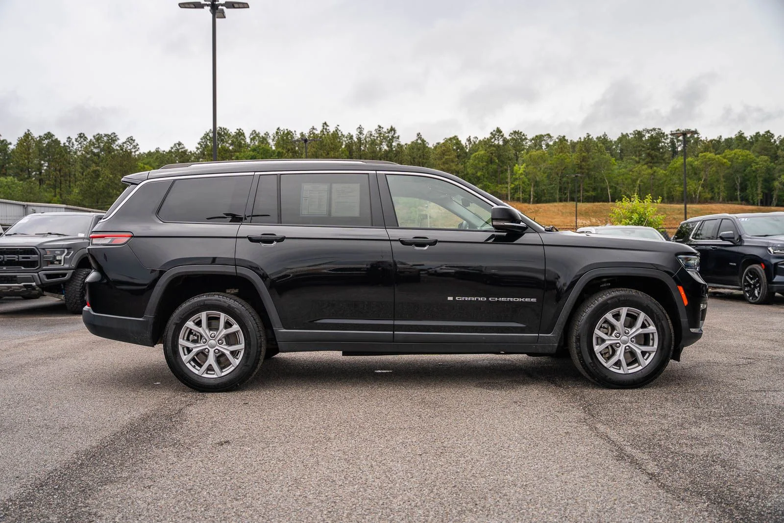 Used 2021 Black Jeep Limited image 9