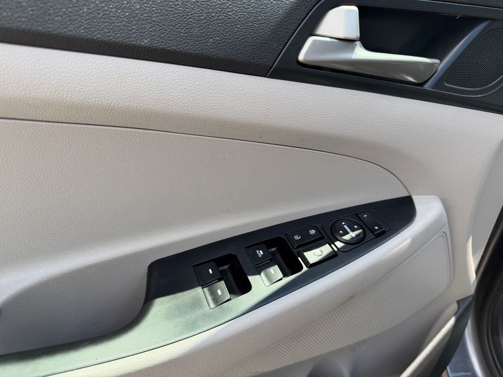 Used 2018 Gray Hyundai Sport image 11