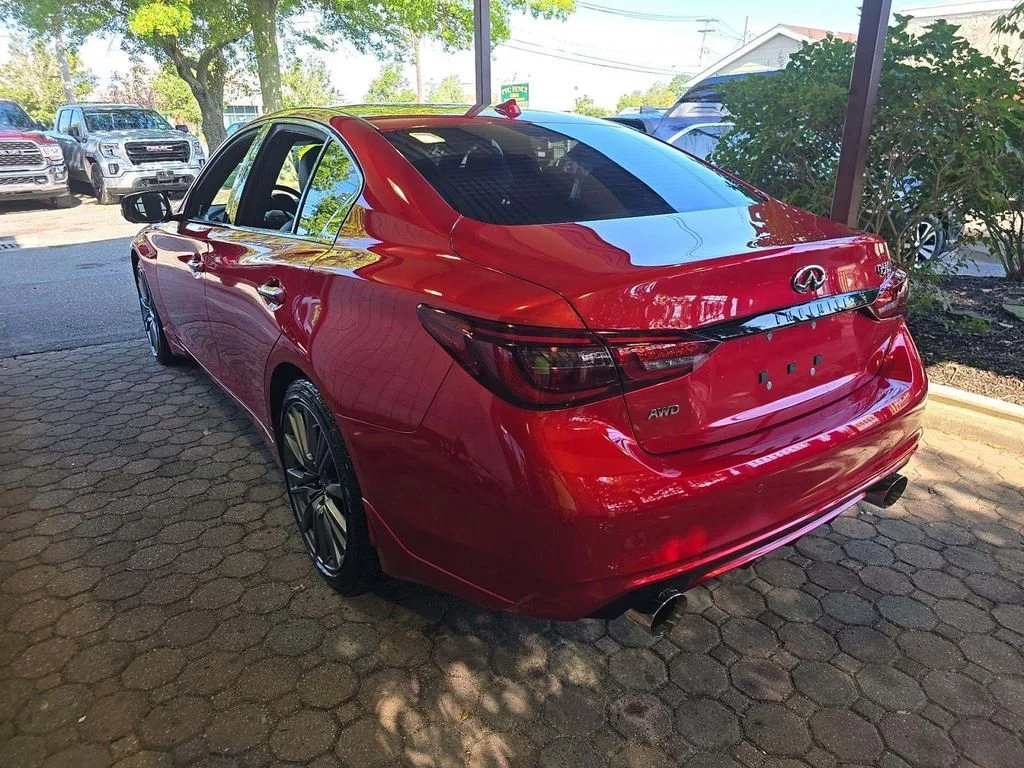 Certified Used 2024 Red INFINITI Red Sport 400 image 3