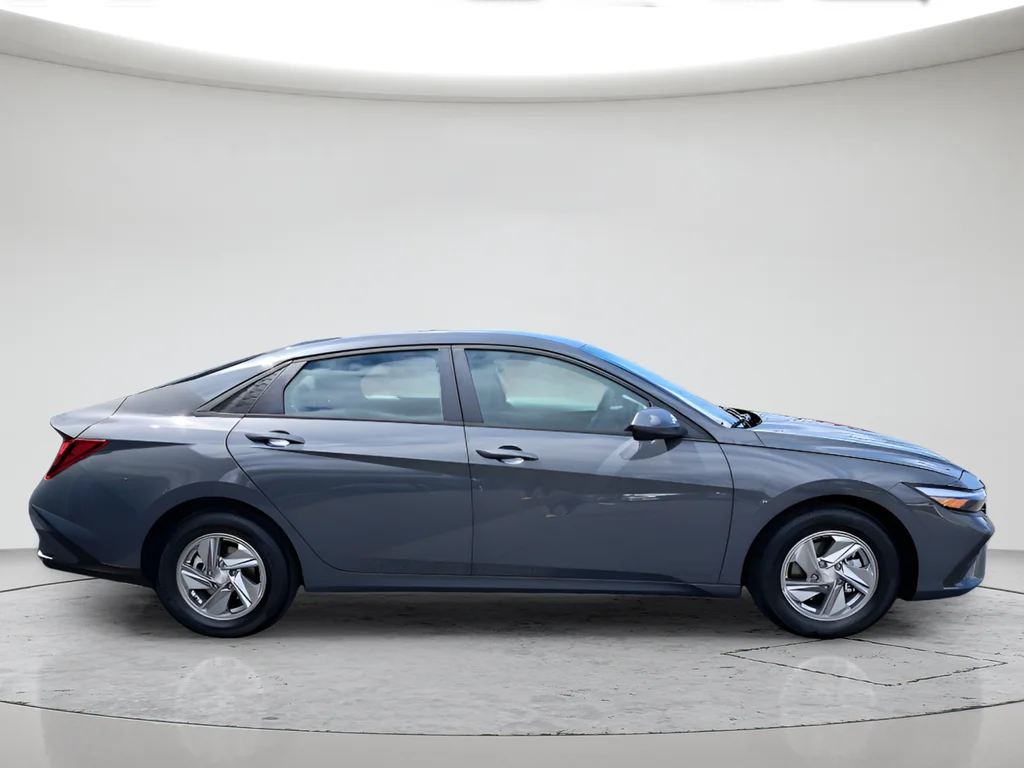 New 2026 Gray Hyundai SE image 2
