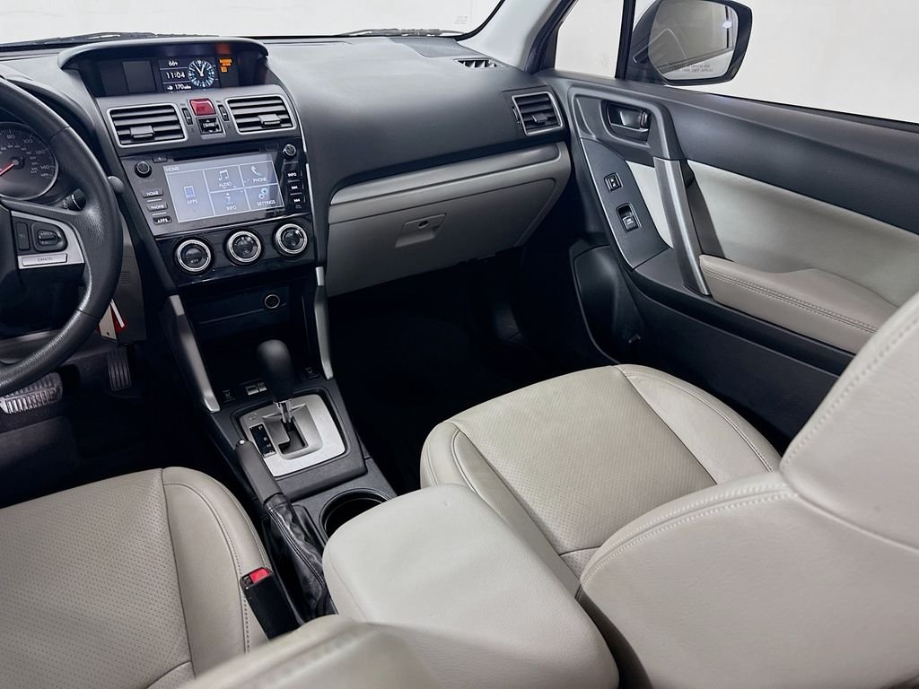 Used 2017 Ice Silver Metallic Subaru Premium image 23