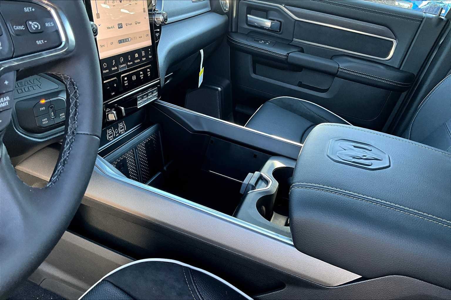 Used 2025 Granite Crystal Metallic Clearcoat Ram Laramie image 8