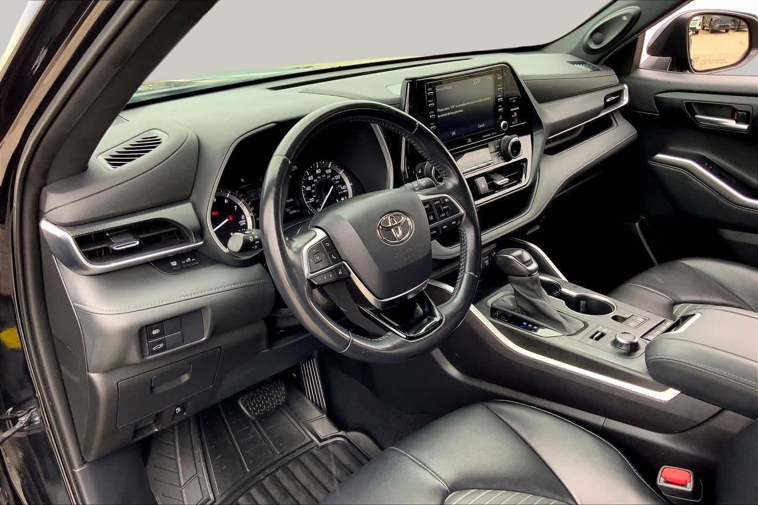 Used 2021 Midnight Black Metallic Toyota XSE image 17