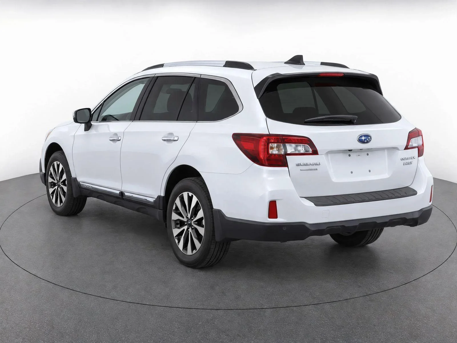Used 2017 Crystal White Pearl Subaru Touring image 3