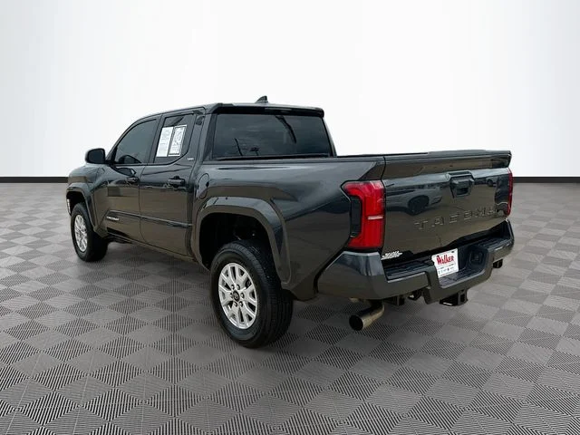 Certified Used 2024  Toyota SR5 image 5
