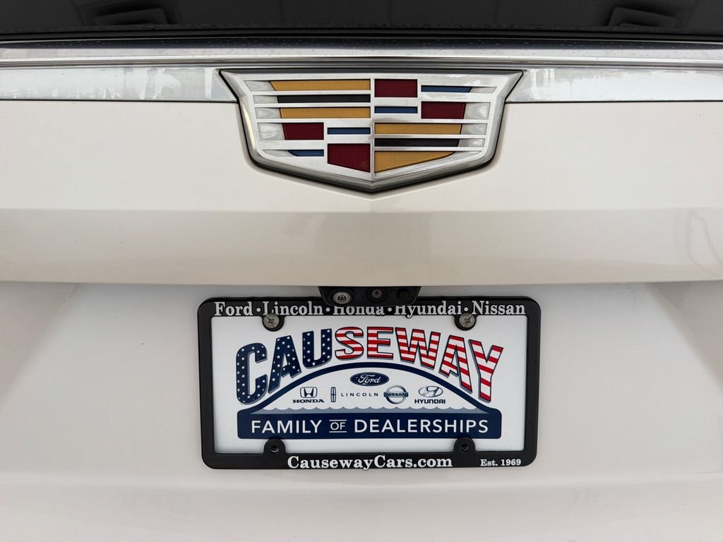 Used 2022 White Cadillac Premium Luxury image 44