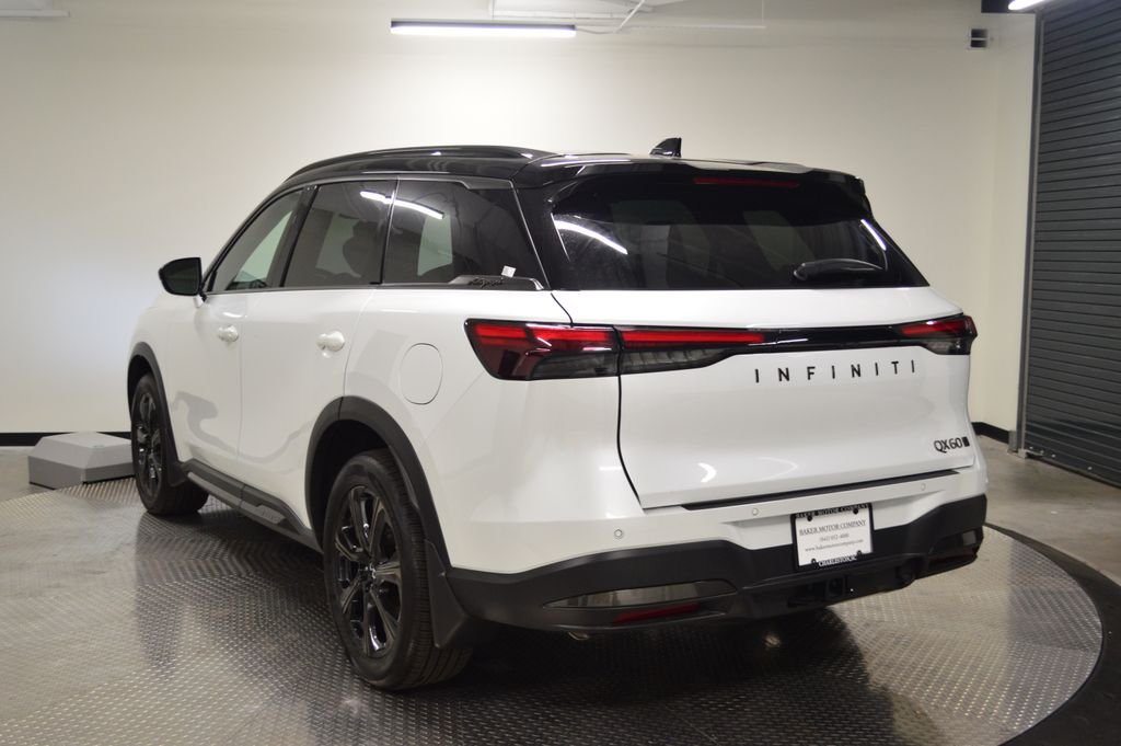 Used 2026 White / Black INFINITI Autograph image 3