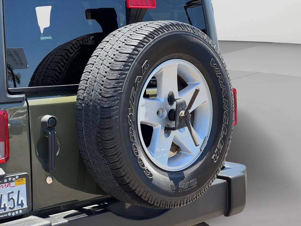 Used 2016 Tank Clearcoat Jeep Unlimited Rubicon image 25