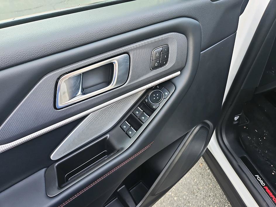 Used 2025 White Metallic Ford ST image 11