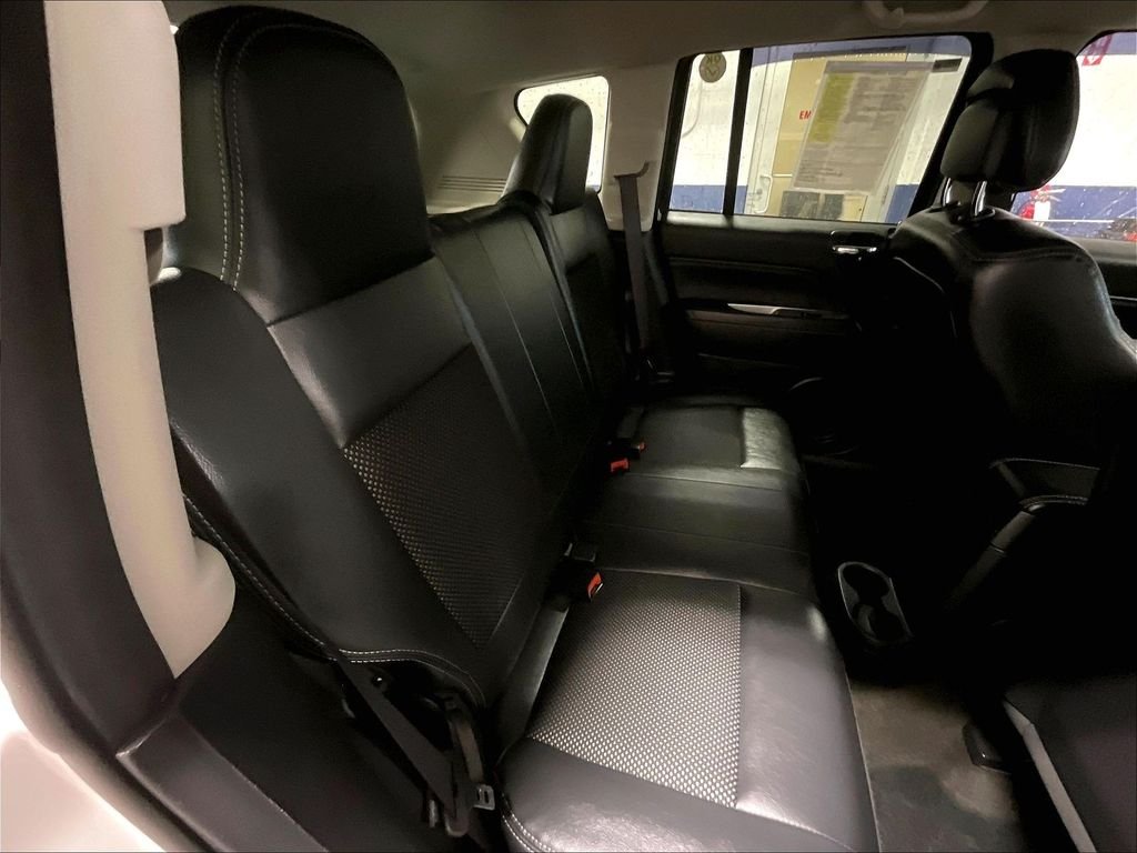 Used 2017 White Jeep Latitude image 15