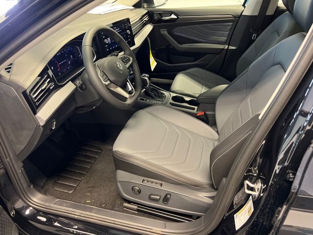 New 2026 Black Volkswagen 1.5T SEL image 6
