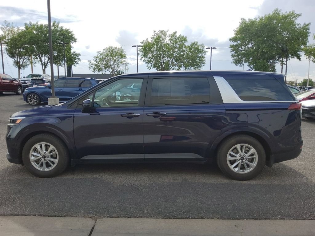 Used 2023 Blue Kia LX Seat Package image 28