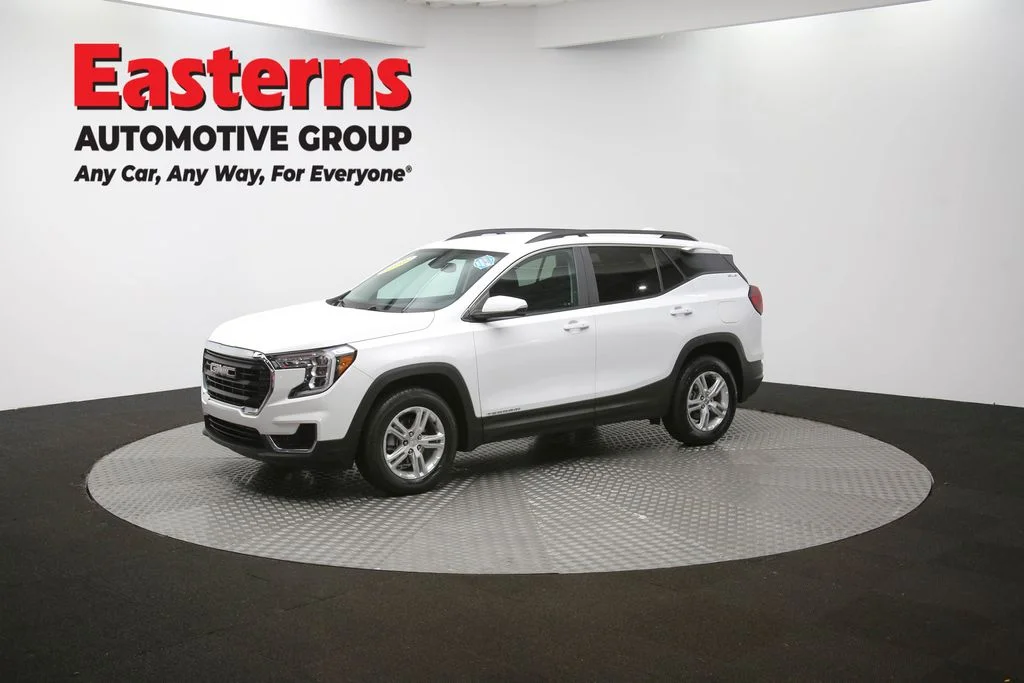 Used 2023 White GMC SLE image 54