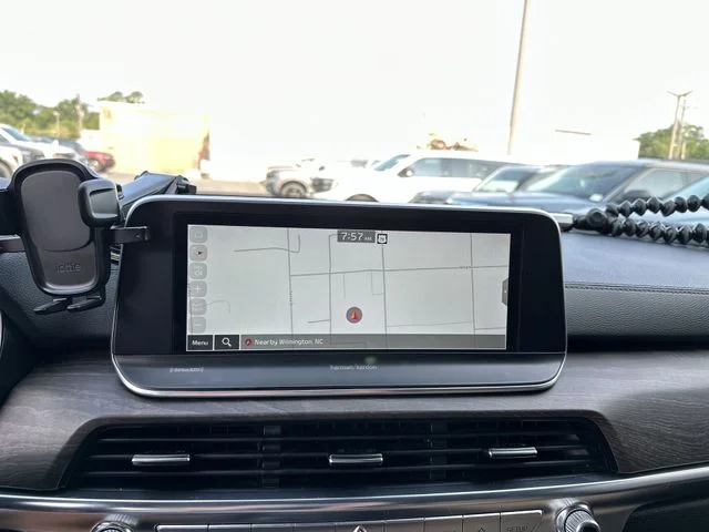Used 2022 Black Kia SX image 19