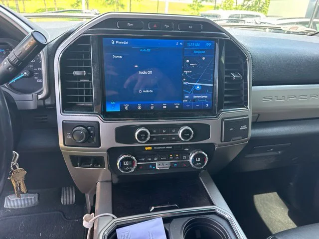 Used 2022 White Ford Lariat image 4