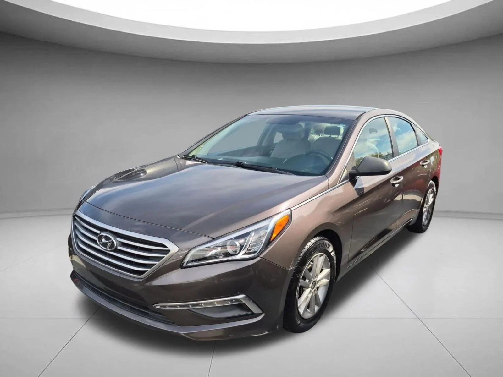 Used 2015 Dark Truffle Hyundai 2.4L SE image 1