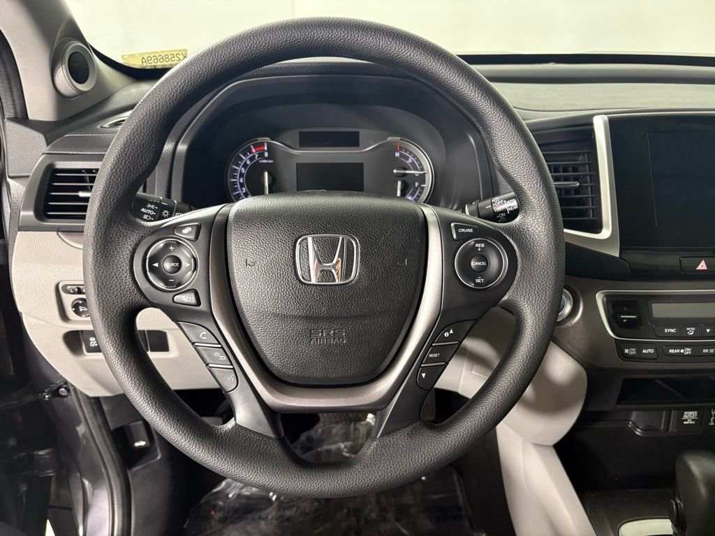 Used 2017 Silver Honda EX image 23