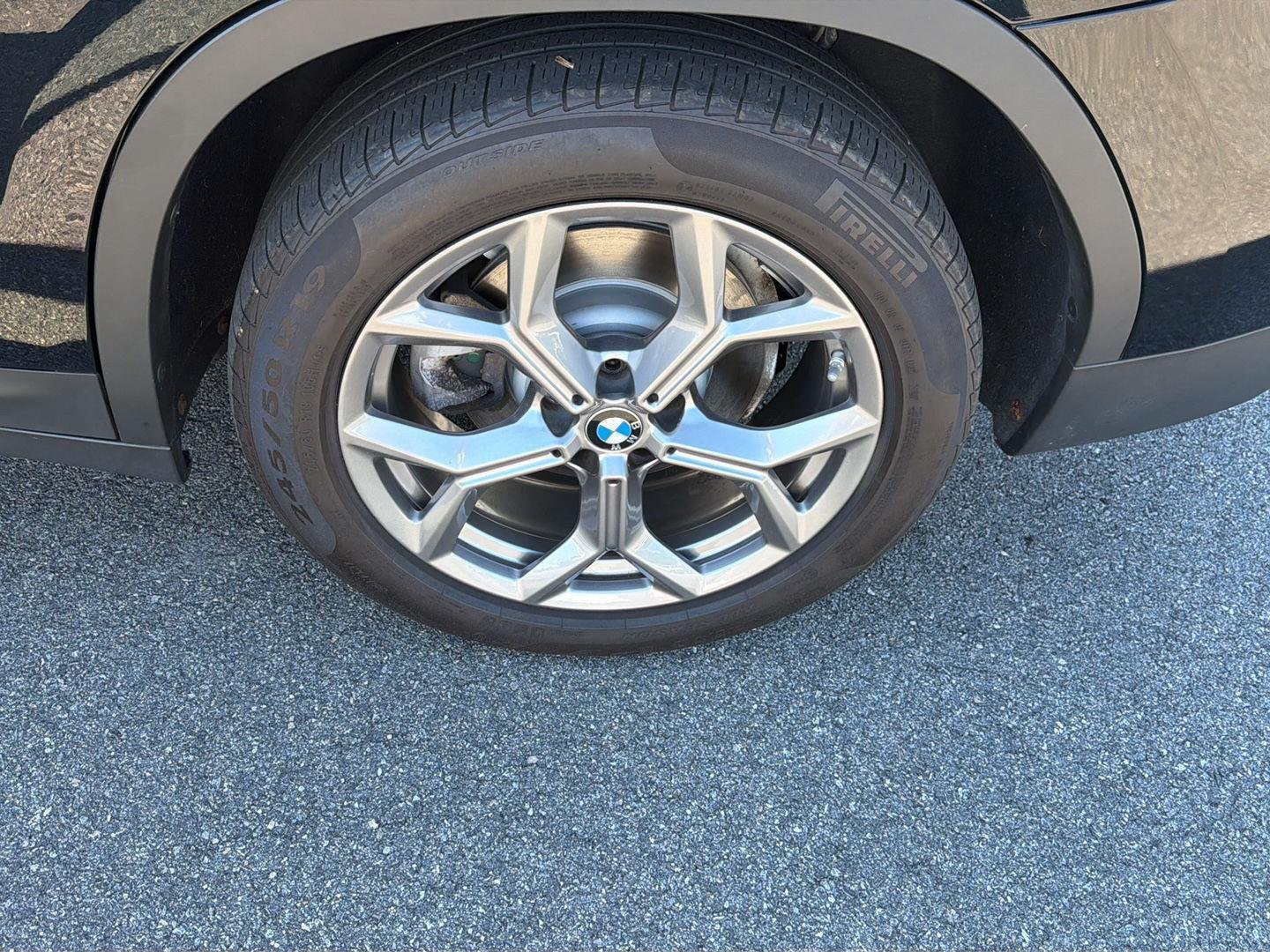 Used 2022 Jet Black BMW xDrive30i image 38