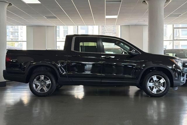 New 2026 Crystal Black Pearl Honda RTL image 3