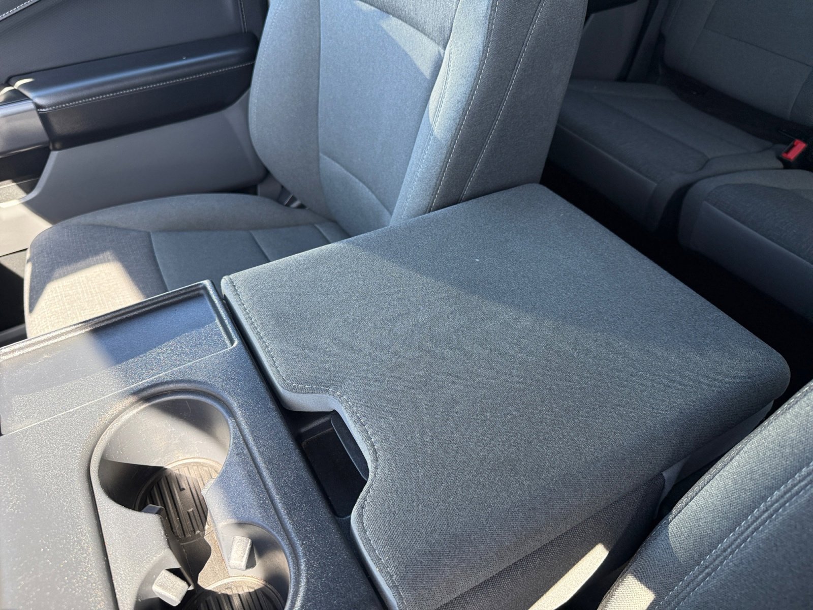 Certified Used 2025 Oxford White Ford XLT image 14