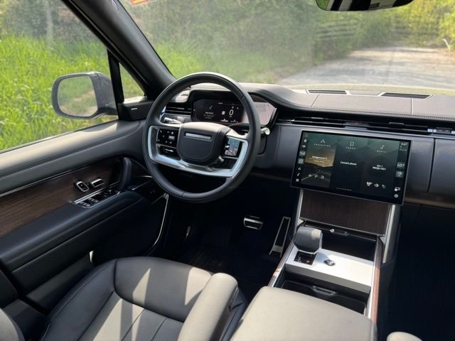 New 2026 Carpathian Grey Land Rover SE image 28