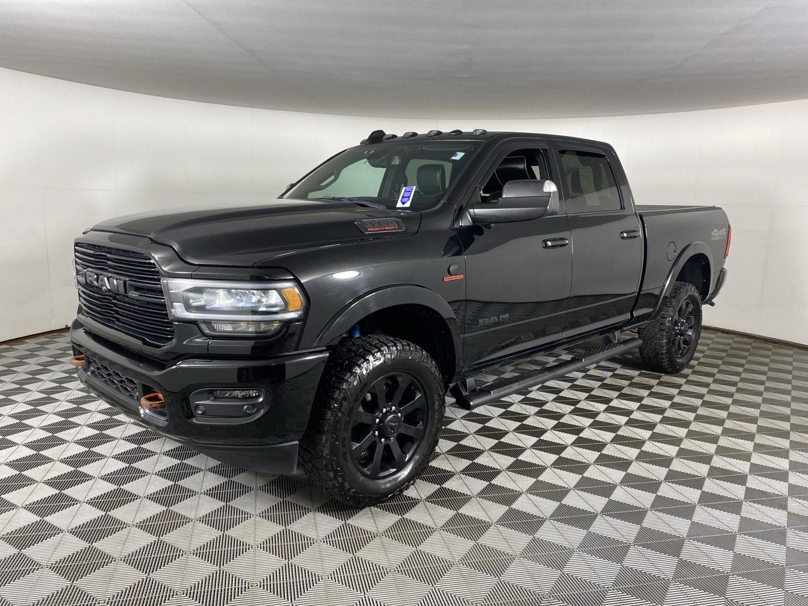 Used 2021 Diamond Black Crystal Pearlcoat Ram Laramie image 3
